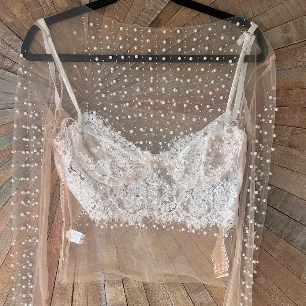 Beautiful mesh sheer diamond-pearl top with matching bralette (set) size L